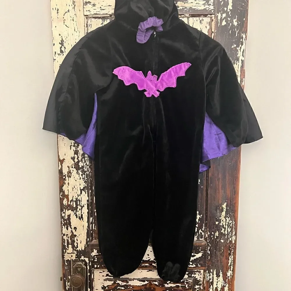Vintage kids vampire bat w ears and cape velour Halloween costume. 12-18 mos